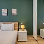 Elegant And Bright One Bedroom In Location Afre1-1 *